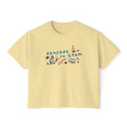 The Love Hypothesis by Ali Hazelwood from thtgrlreads, a pale yellow Comfort Colors cropped tee with Readers in STEM graphic, science icons, DNA, and books